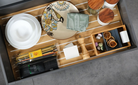 Панель LINE в высокий ящик Blum LEGRABOX дуб в базу 900