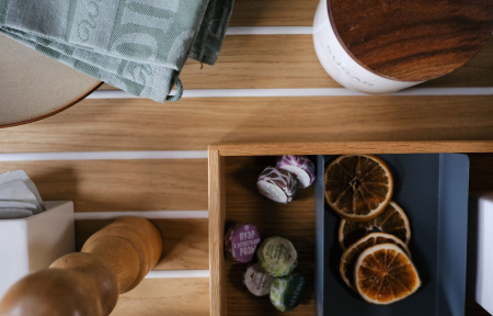 Панель LINE в высокий ящик Blum LEGRABOX дуб в базу 900