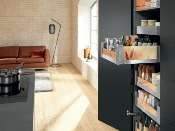 Внутренний LEGRABOX C с передней и боковыми вставками, белый шелк