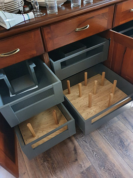 Лоток TETRIS с цилиндр. разделит. в высокий ящик LEGRABOX 1200